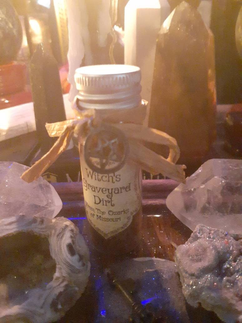 Authentic Jar of Witch's Grave Graveyard Dirt for Witchcraft Spells Spell Ingredient Voodoo Ritual Summoning Spirit Soil in Glass Bottle