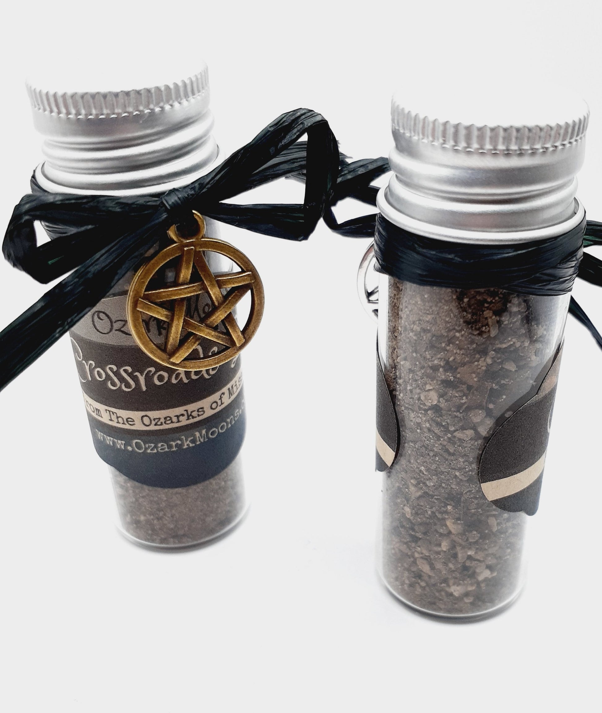 Jar of Witch's Grave Crossroads Dirt for Witchcraft Spells - Authentic Spell Ingredient Voodoo Ritual Summoning Spirit Soil in Glass Bottle